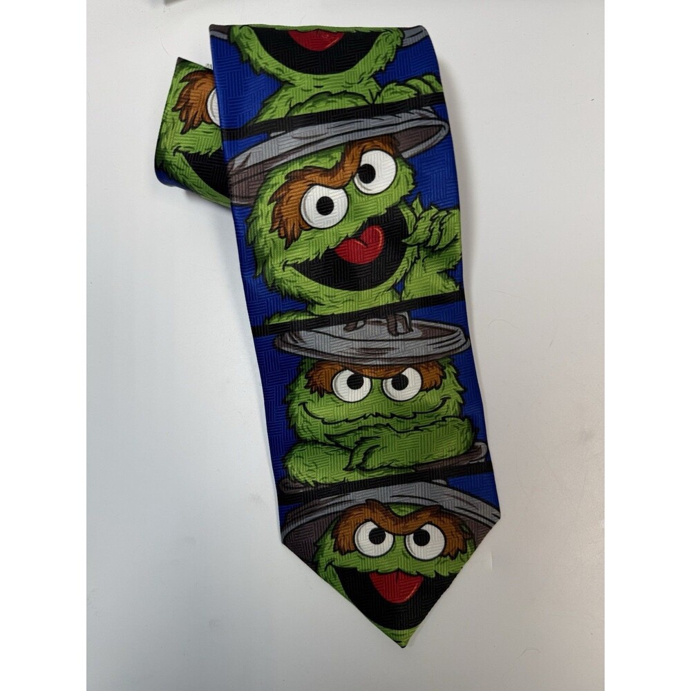 Sesame Street Oscar The Grouch Polyester Neck Tie